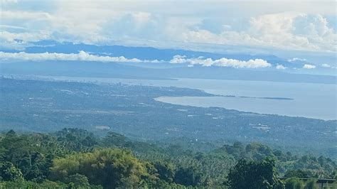 Davao City: 8000 .